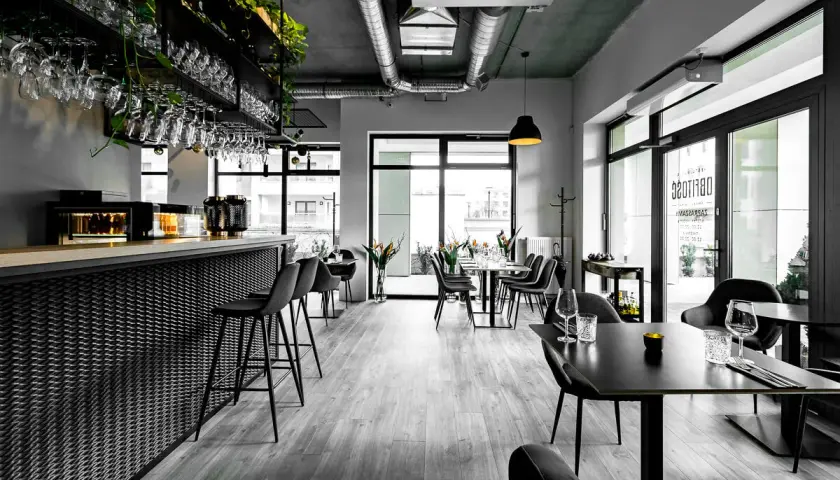 Restauracja w stylu industrialnym: 7 kluczowych elementów wystroju