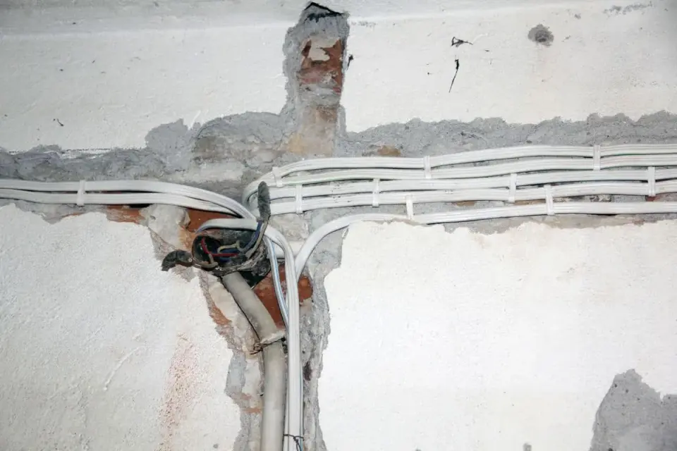Instalacja aluminiowa w mieszkaniu - naprawa czy wymiana?